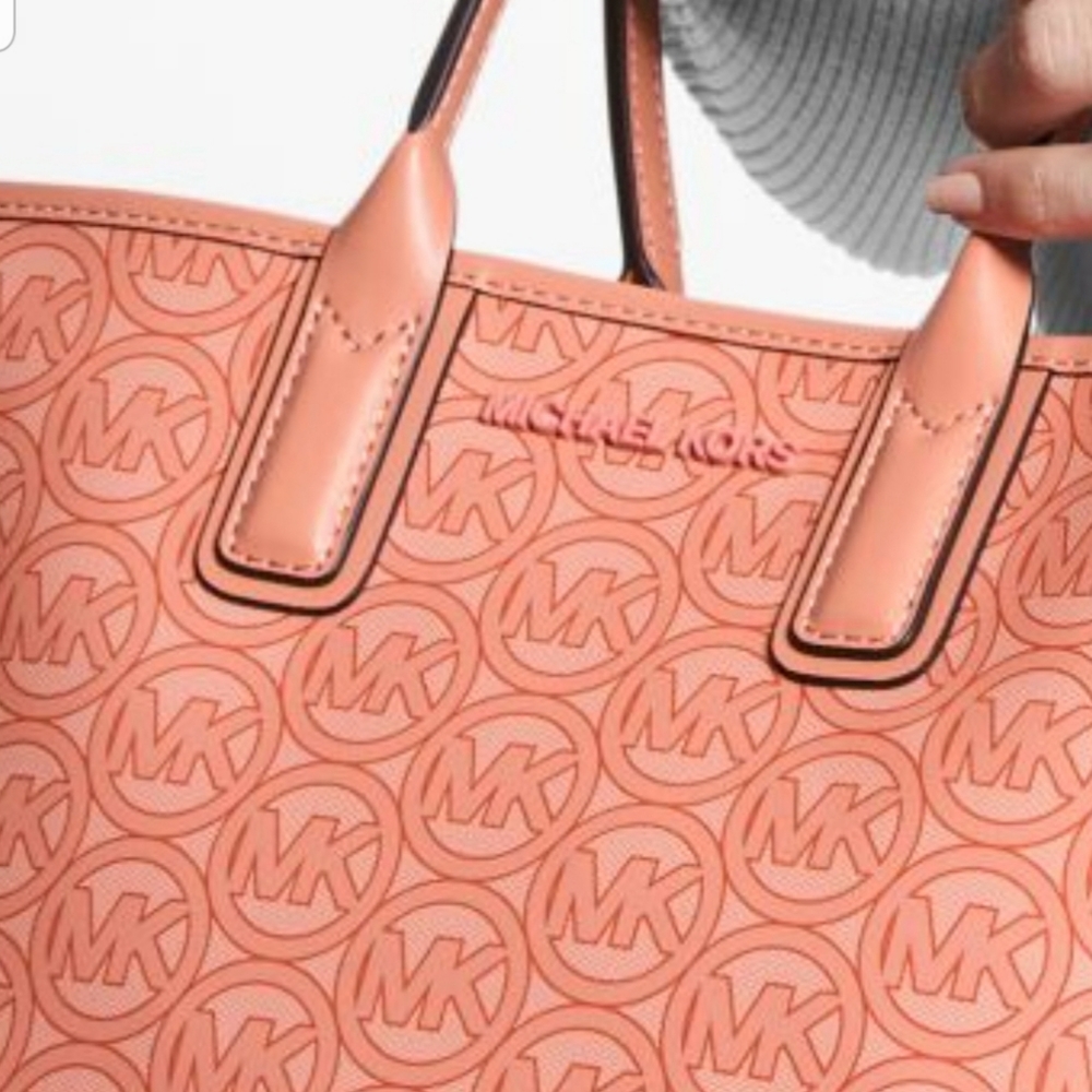 ⛔SOLD⛔   🛍Michael Kors™️🛍Jodie Tote Bag SOLD OUT AT MK!